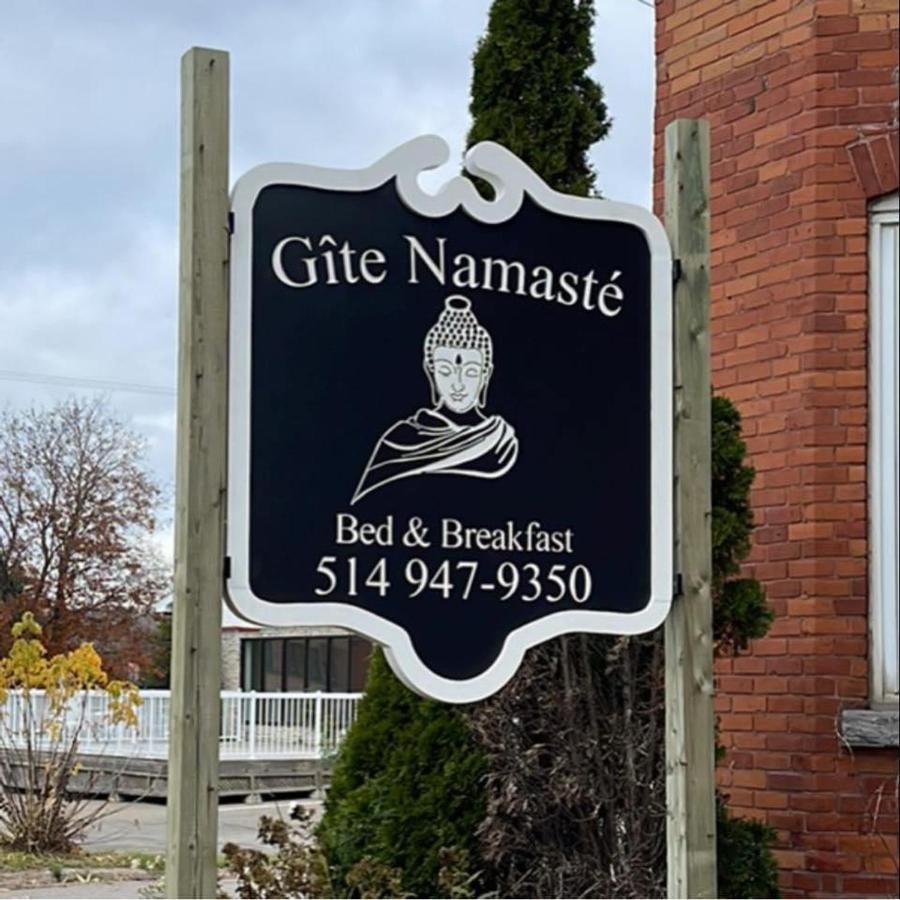 Auberge Et Bistro Namaste Lachute 外观 照片